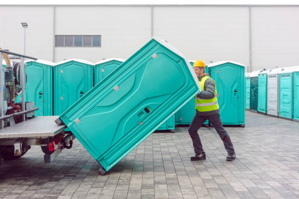 Best Portable bathroom rental  in Riverside, NY